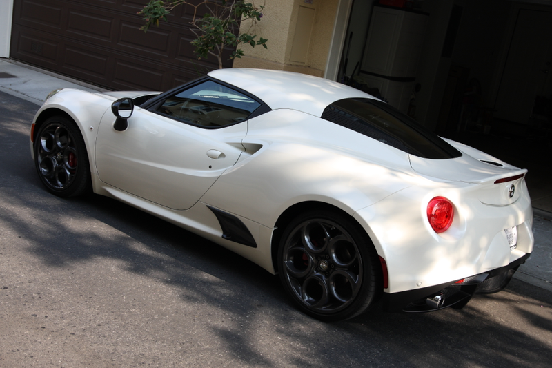 Illustration for article titled Oppo Review: Alfa Romeo 4C First Driving Impressions